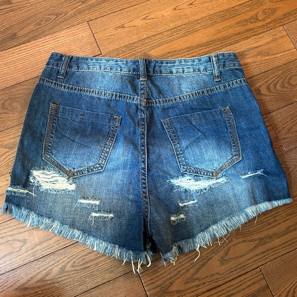 Distressed Denim Shorts - Picture 2 of 4